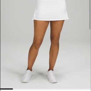 Lululemon Play of the Pleats Skirt 12 white